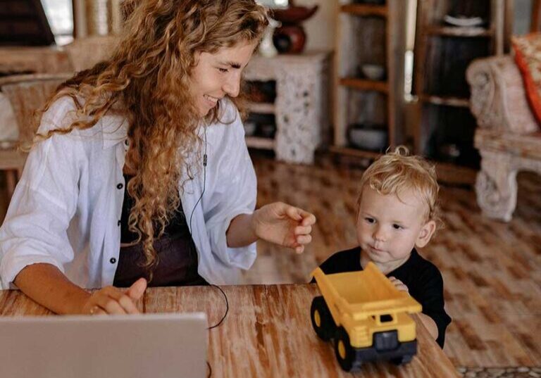 mother-child-learning
